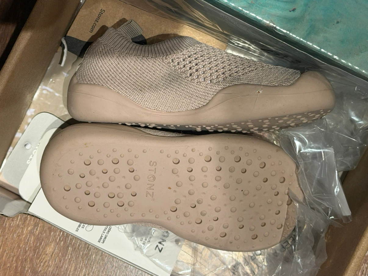 Toddler shoes size 8 EU24 - all worn once or twice - photo 5