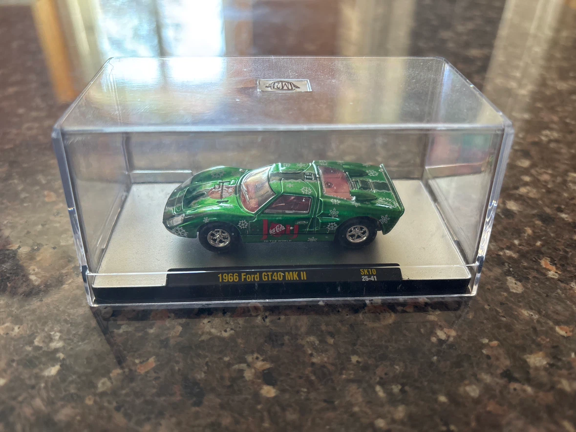 1966 Coca Cola Ford GT40 MK II Model Car - photo 2