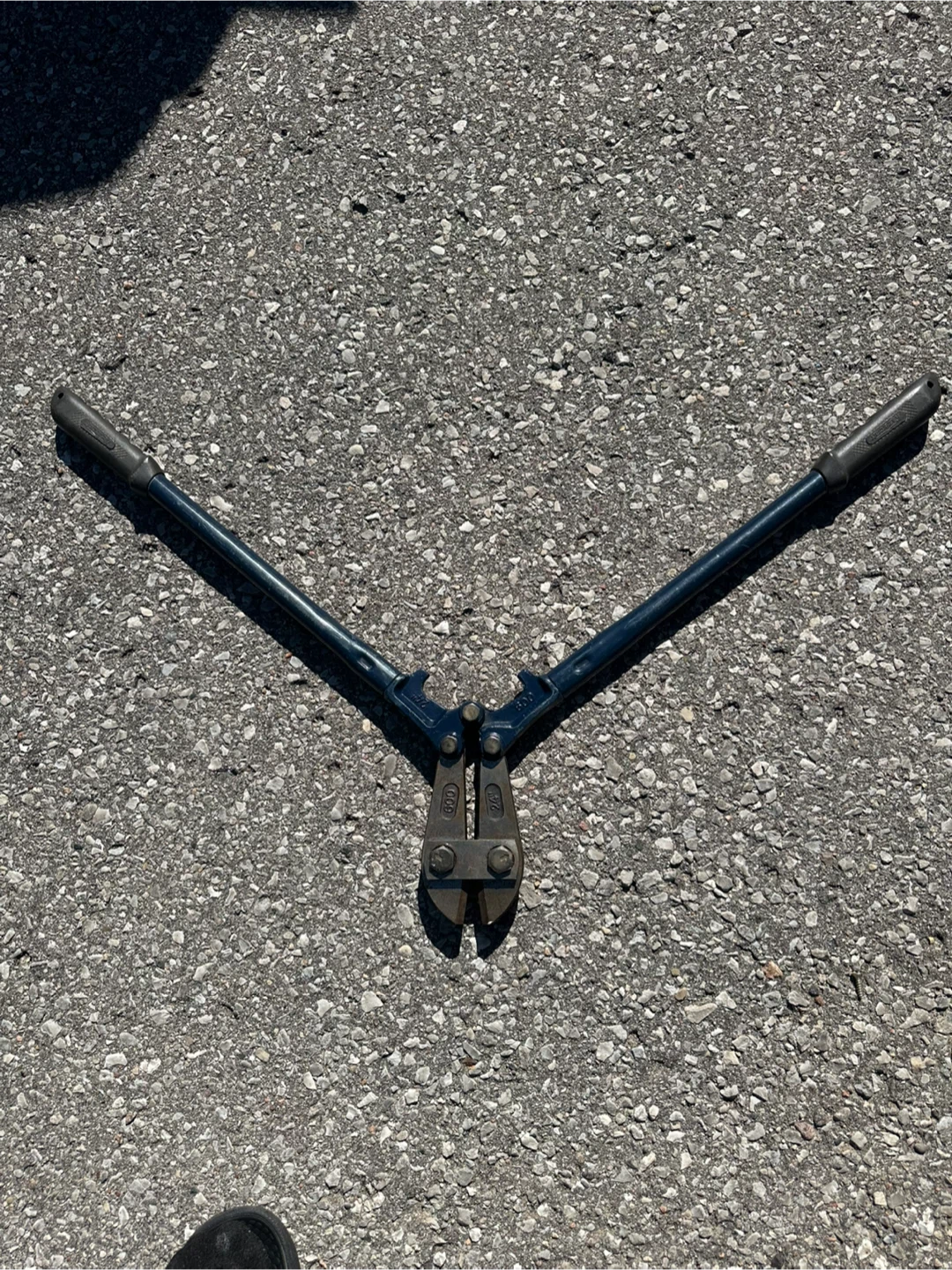 24" Bolt Cutters - photo 3