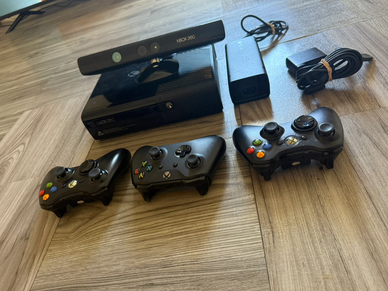 Xbox 360 Console Bundle with Kinect and Controllers