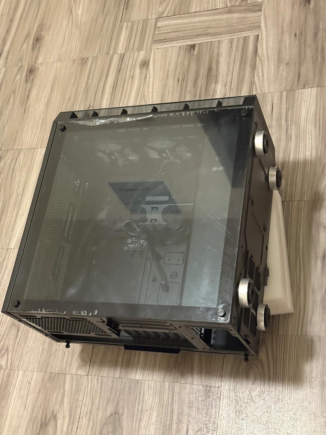 Corsair 465X RGB Mid-Tower ATX PC Case - photo 2