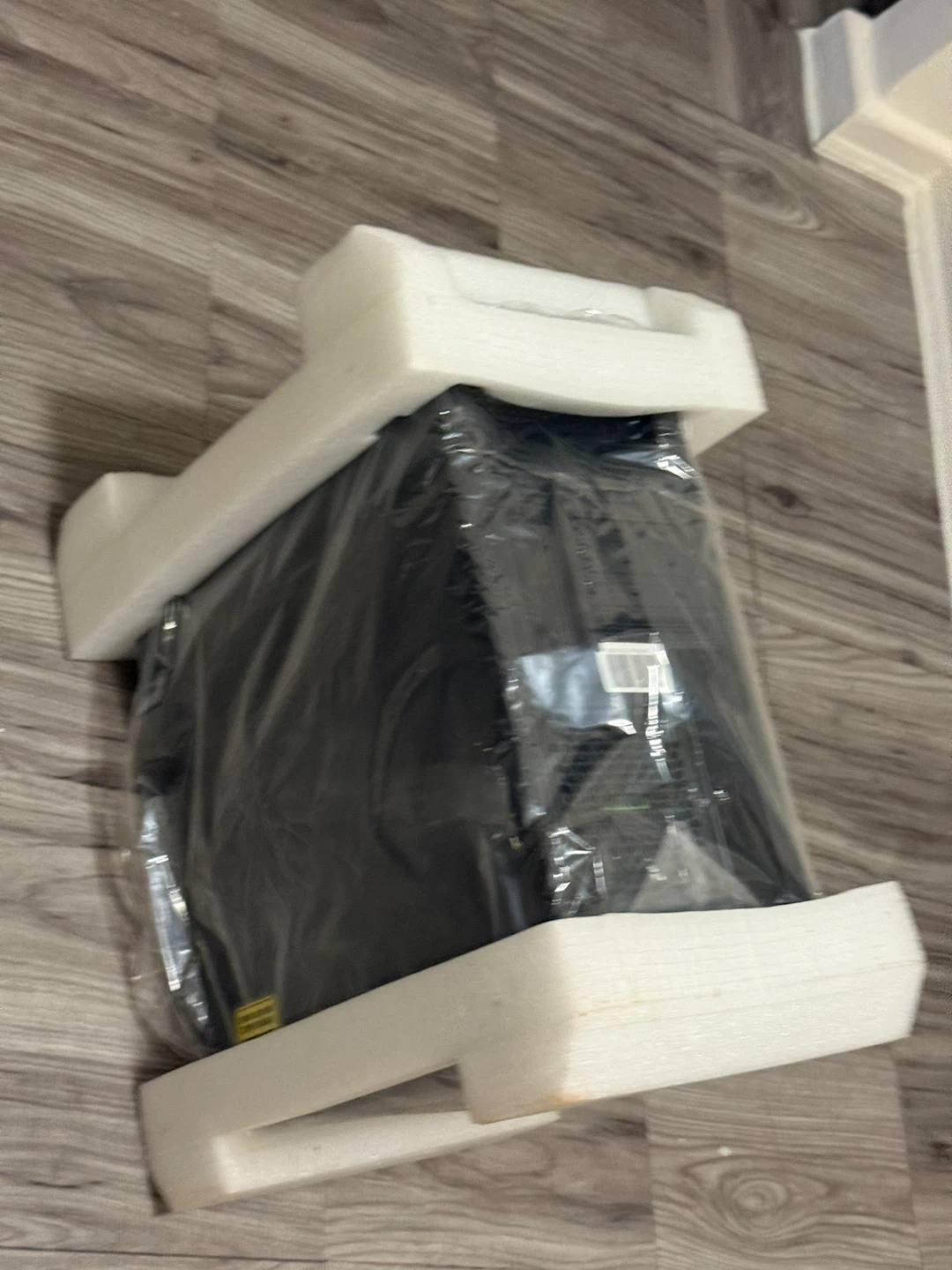 Corsair 465X RGB Mid-Tower ATX PC Case - photo 4