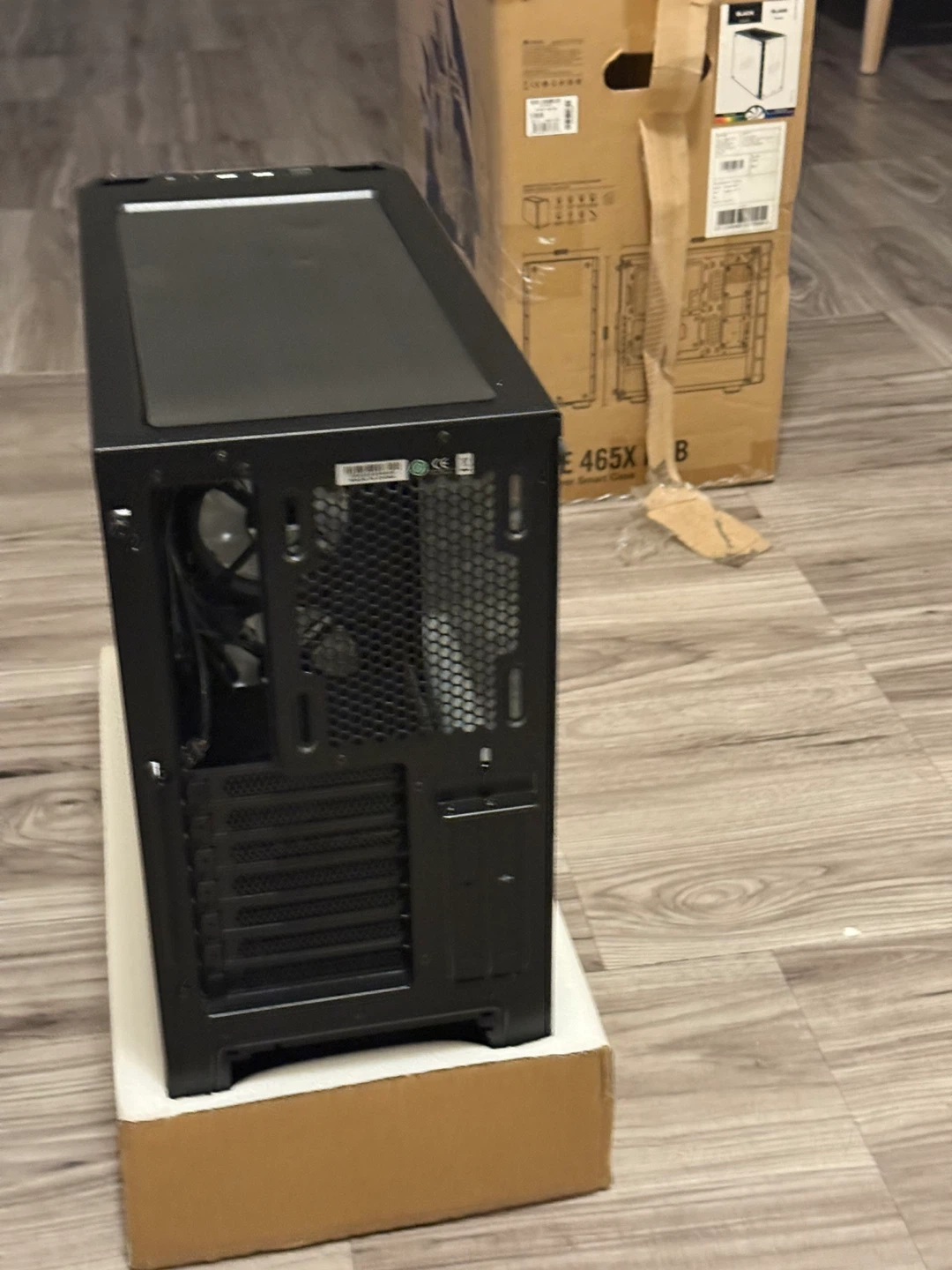 Corsair 465X RGB Mid-Tower ATX PC Case - photo 5