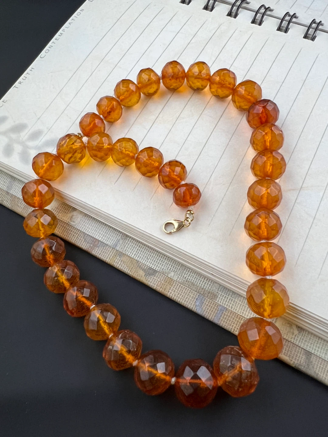 Vintage Lucite Choker Necklace/14K GF Clasp