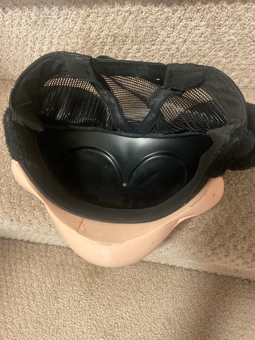 Mickey Mouse Head Shaped Hat with Egg Ring - photo 2