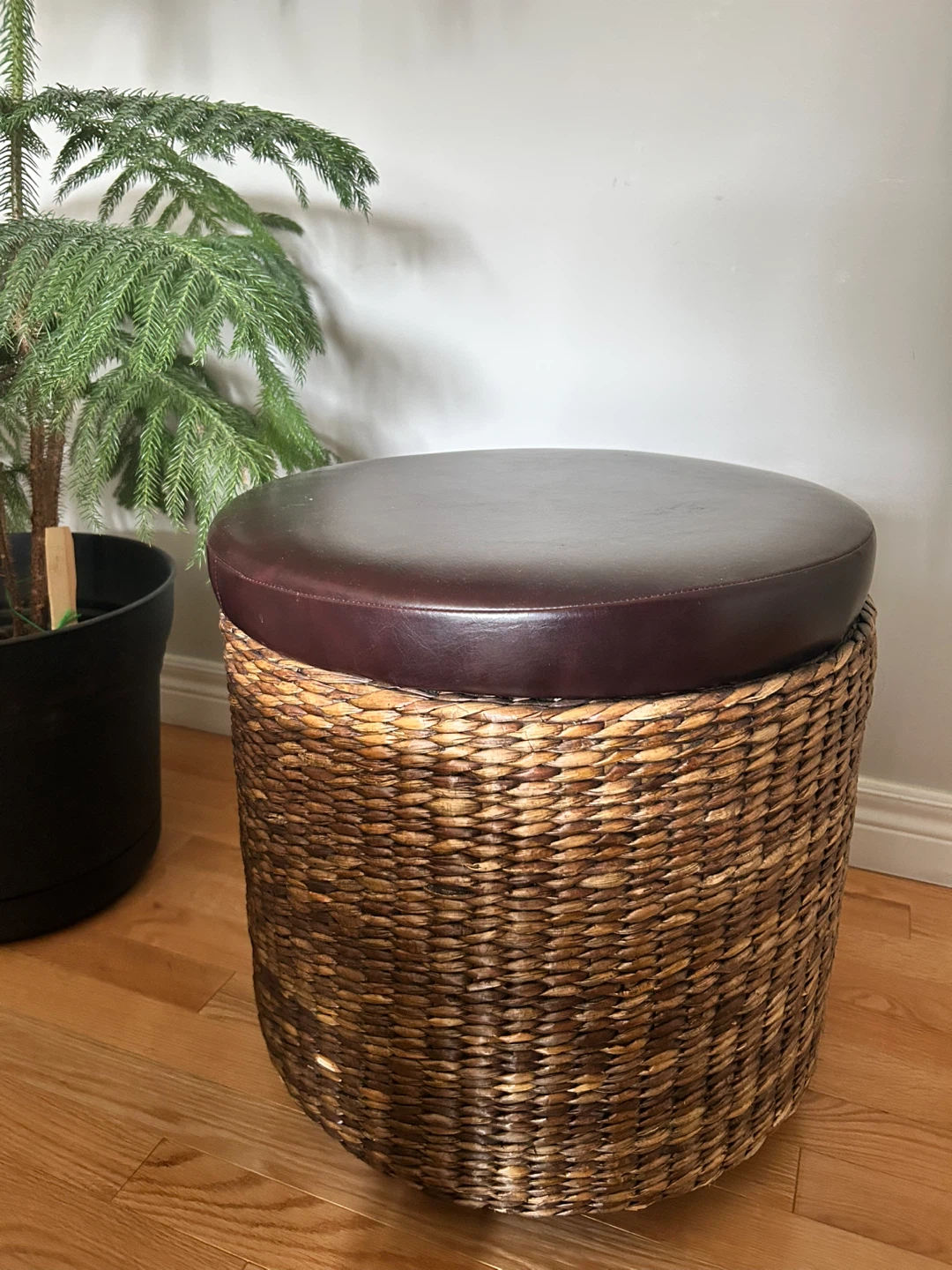 Wicker Storage Ottoman with Faux Leather Top
