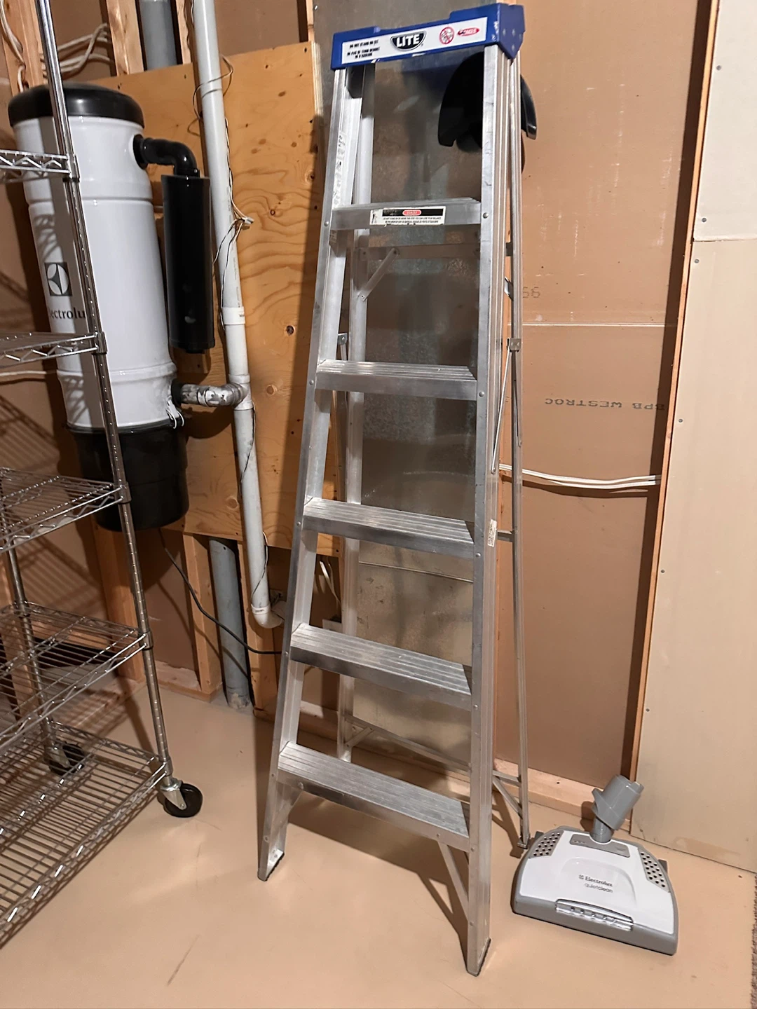 Lite 6' Step Ladder