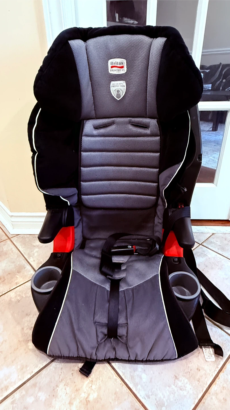 Britax Frontier XT Booster Car Seat - photo 2
