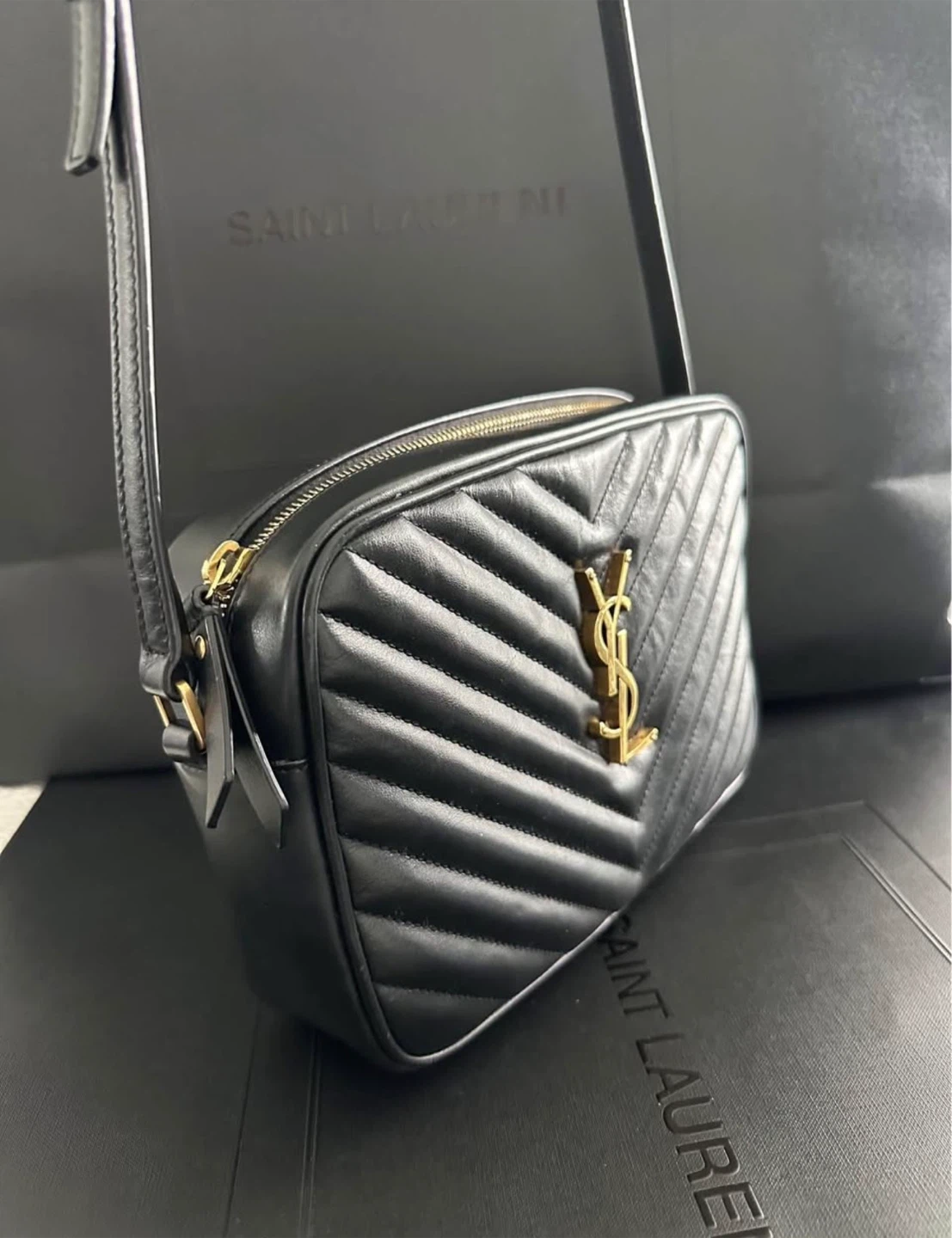 Saint Laurent Black Bag - photo 2