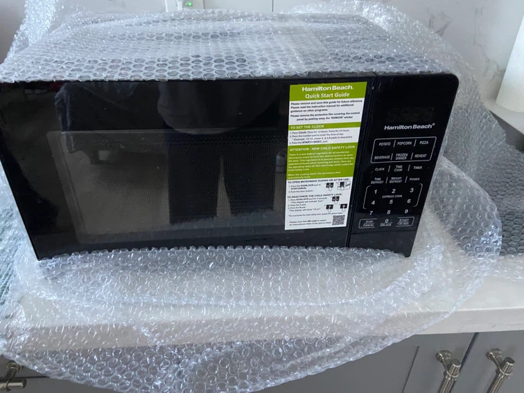 Hamilton Beach 0.7 Cu. Ft. Microwave