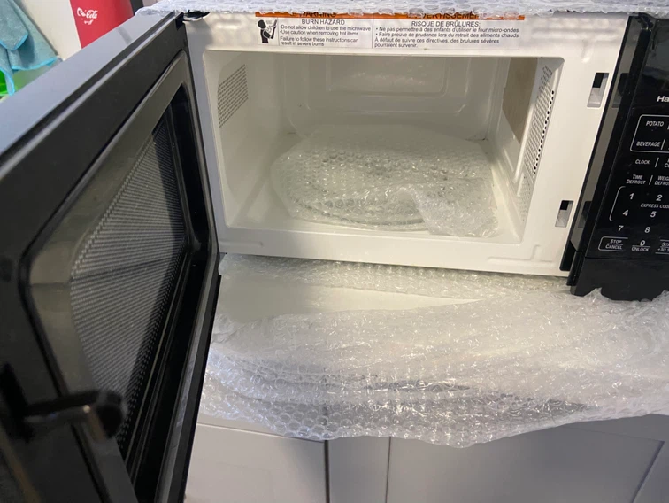 Hamilton Beach 0.7 Cu. Ft. Microwave - photo 3
