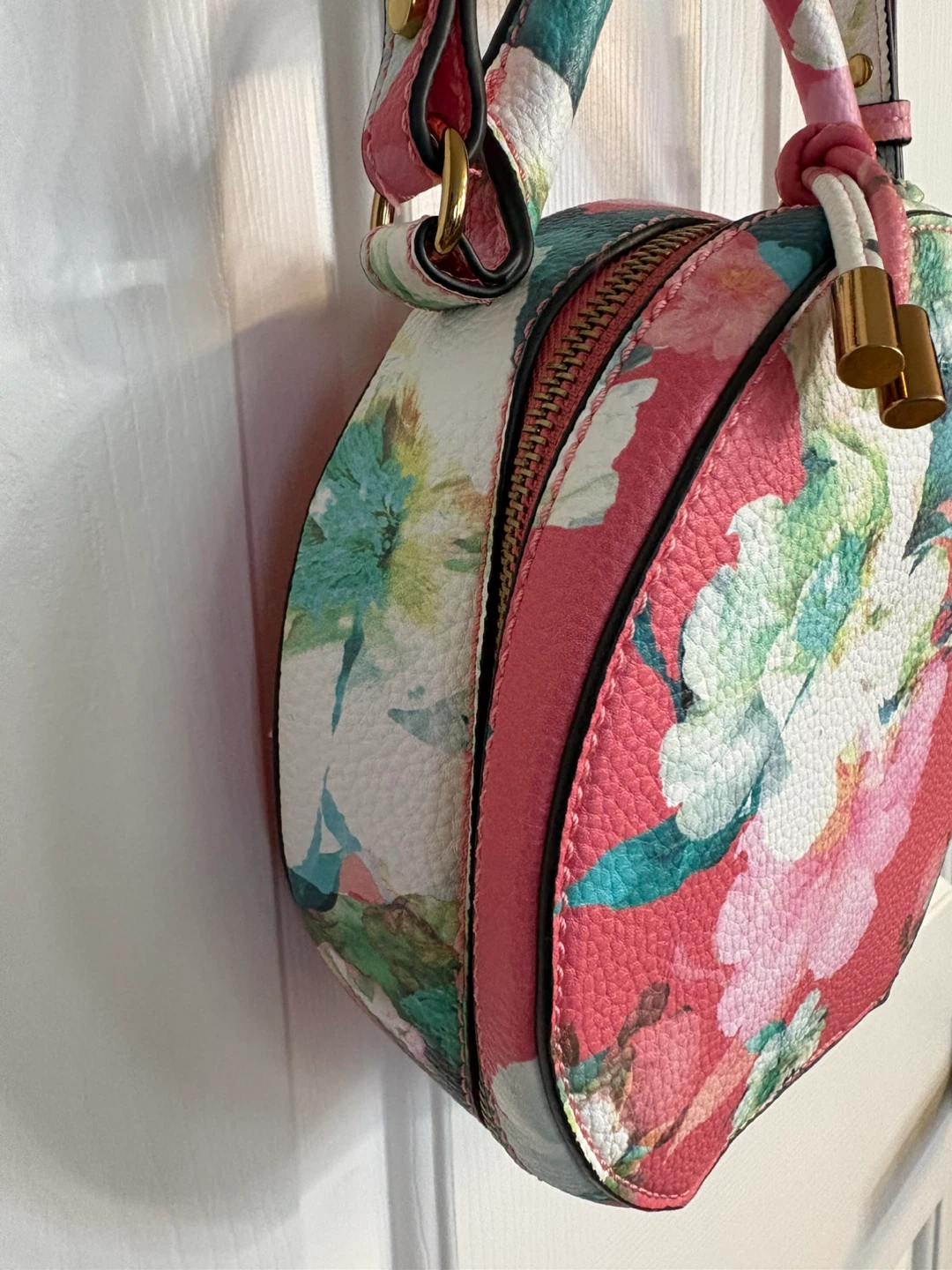 Love & Lore Floral Round Crossbody Bag - photo 5