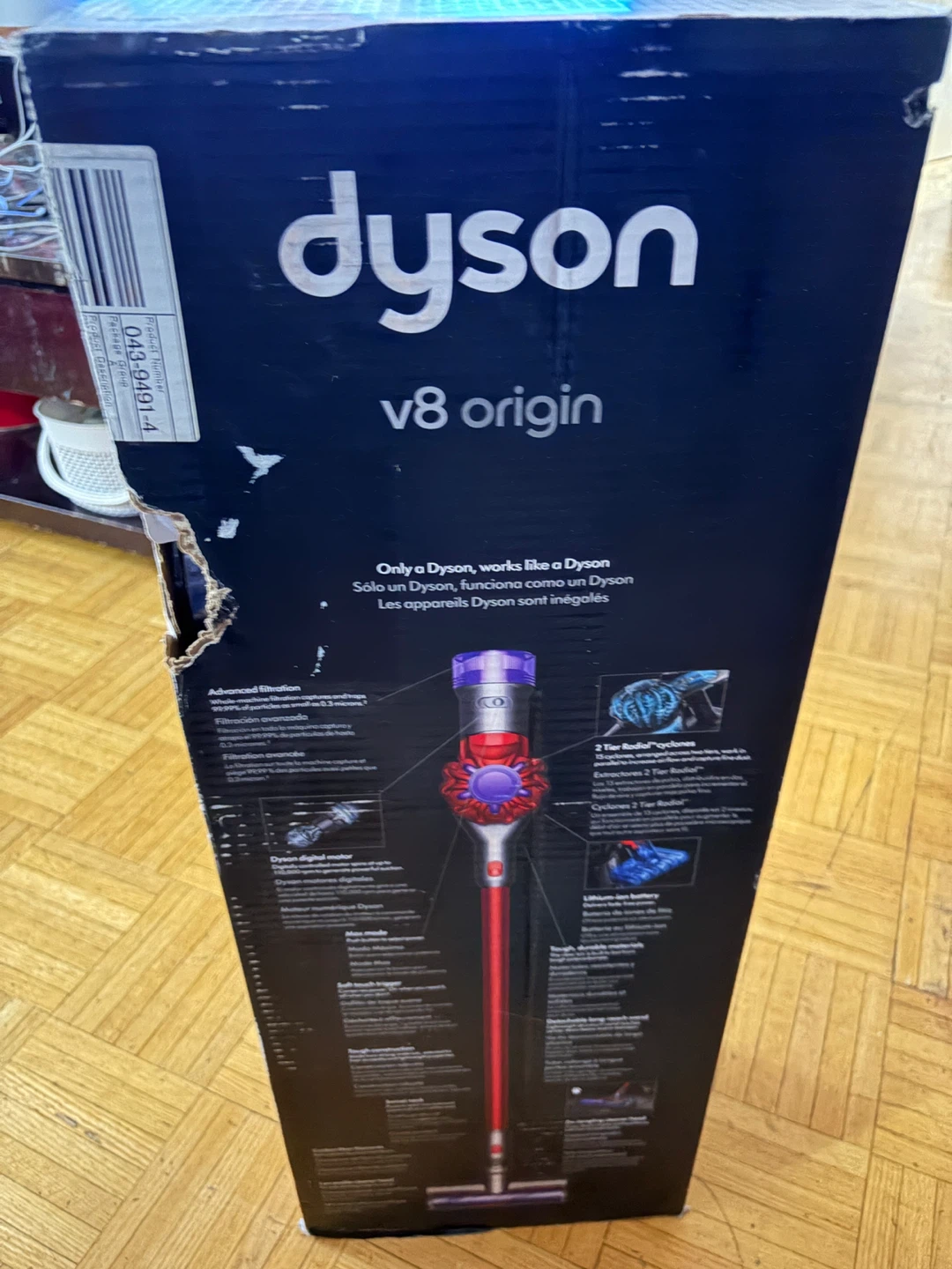 Dyson V8 Vacuum