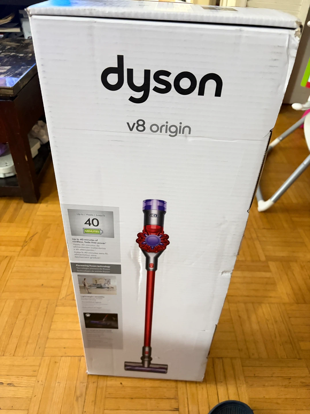 Dyson V8 Vacuum - photo 2