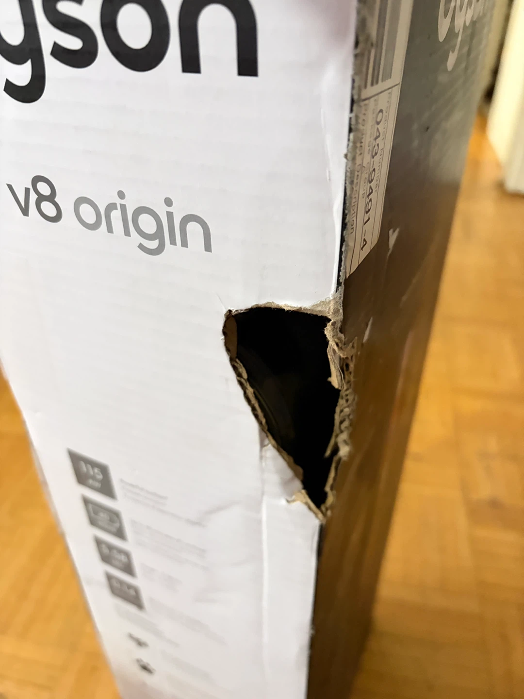 Dyson V8 Vacuum - photo 3
