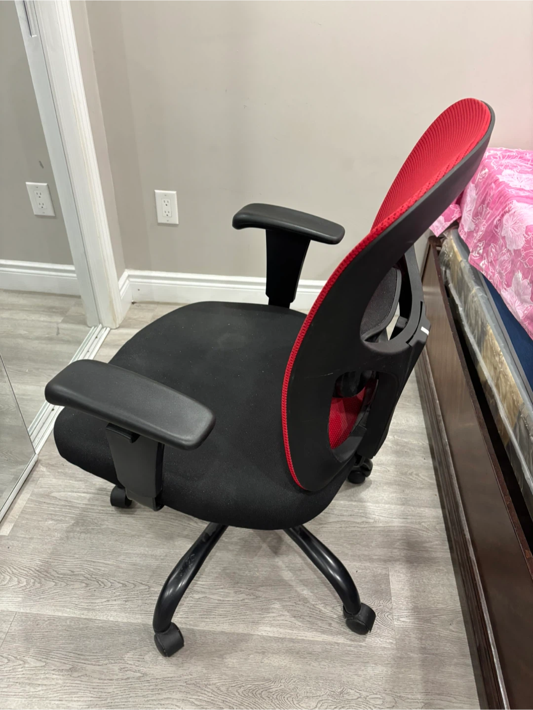 Office chair - photo 4