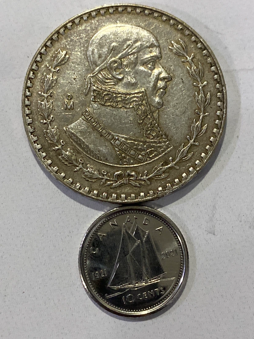 1966 silver  Mexican Un Peso Coin