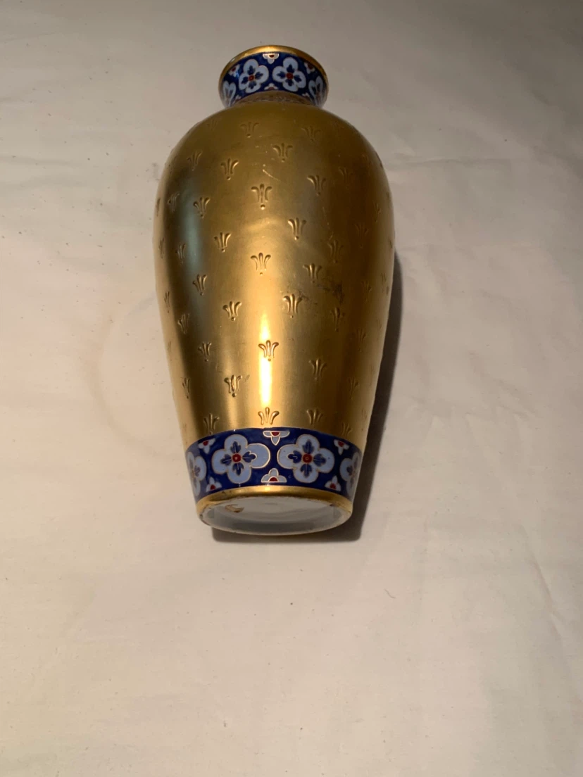 Gold Vase with Medieval Figure - photo 3