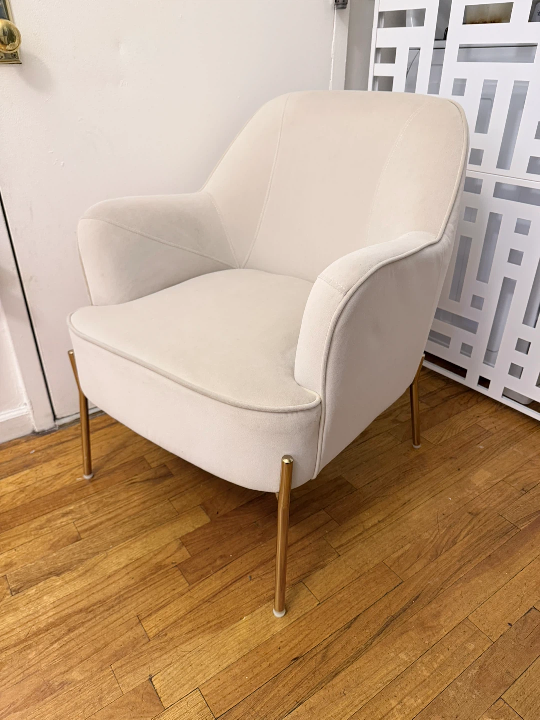 2 Cream Velvet Accent Chair with Gold Legs - photo 3