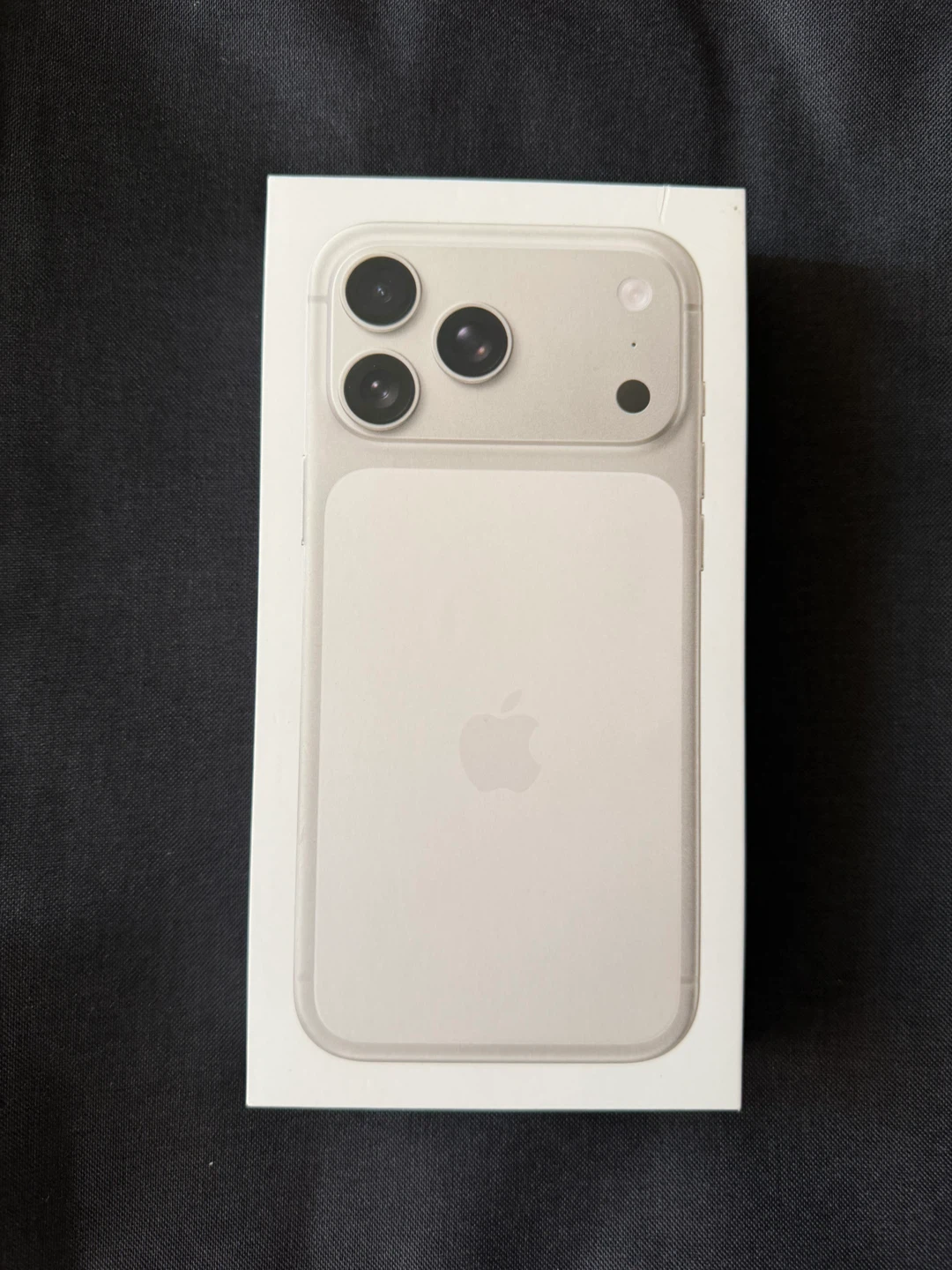 NEW SEALED IPHONE 17 PRO MAX - photo 2