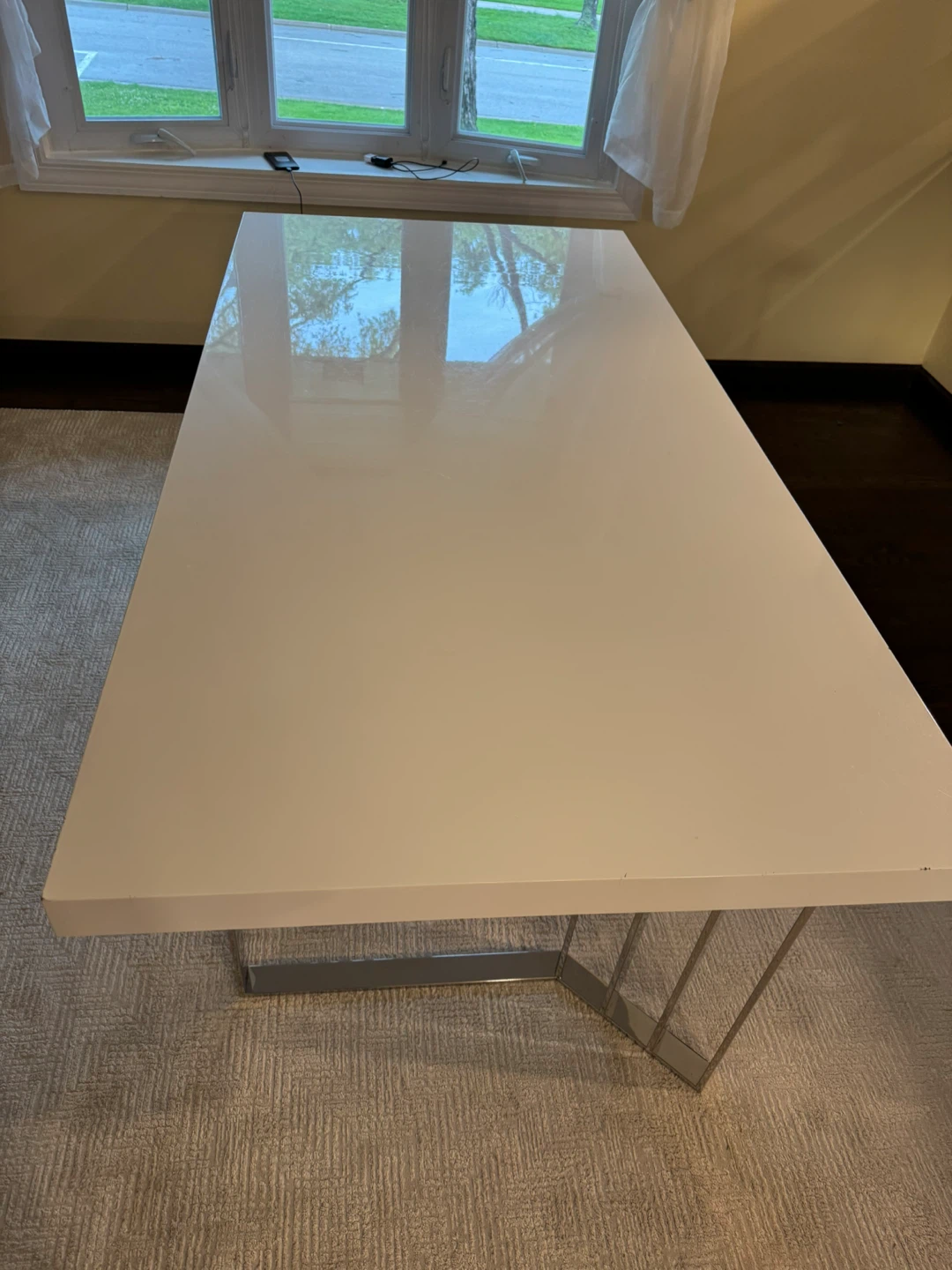White Dining Table with Chrome Legs