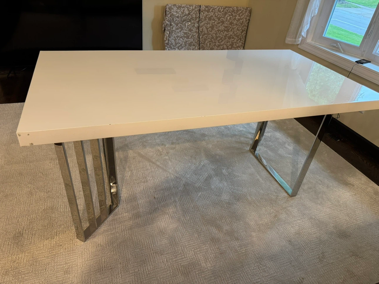 White Dining Table with Chrome Legs - photo 4