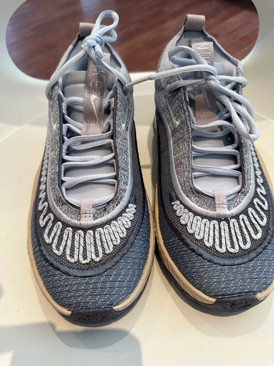 Nike Shoes - photo 3