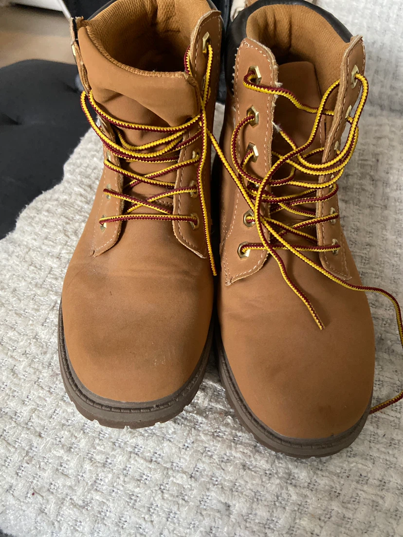 Eddie Bauer Tan Timberland-Style Boots