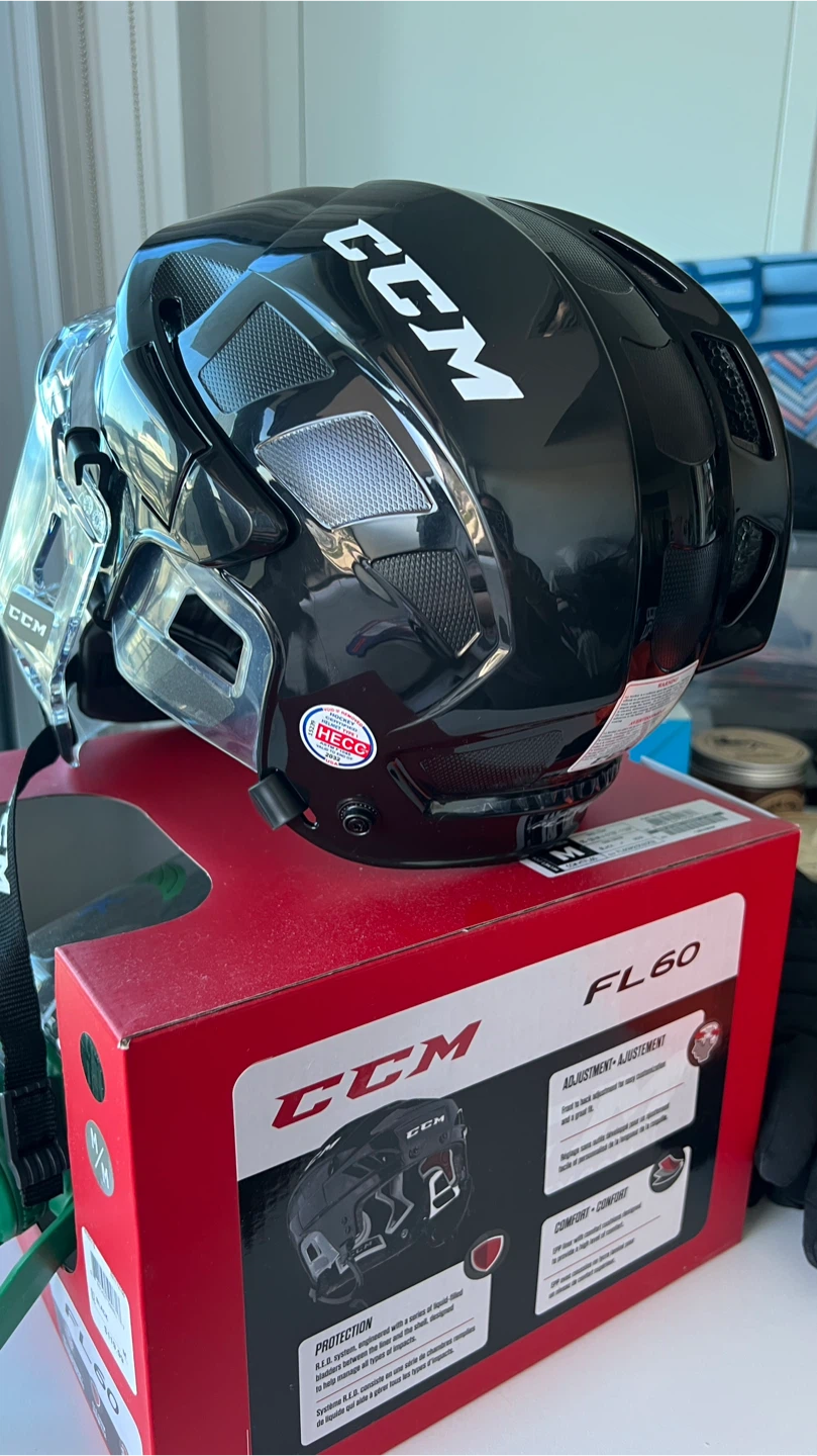 CCM FL 60 Senior Hockey Helmet + FV1 Visor $80/set - photo 3