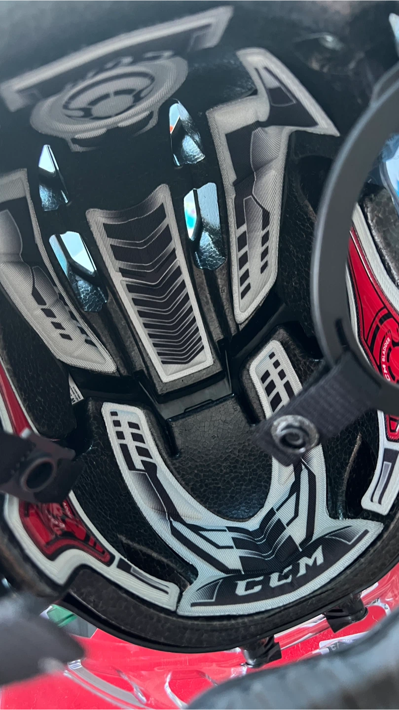 CCM FL 60 Senior Hockey Helmet + FV1 Visor $80/set - photo 5