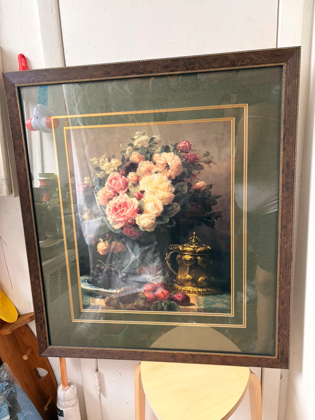 Still Life Floral Painting with Ornate Gold Frame, Roses Vase - photo 2