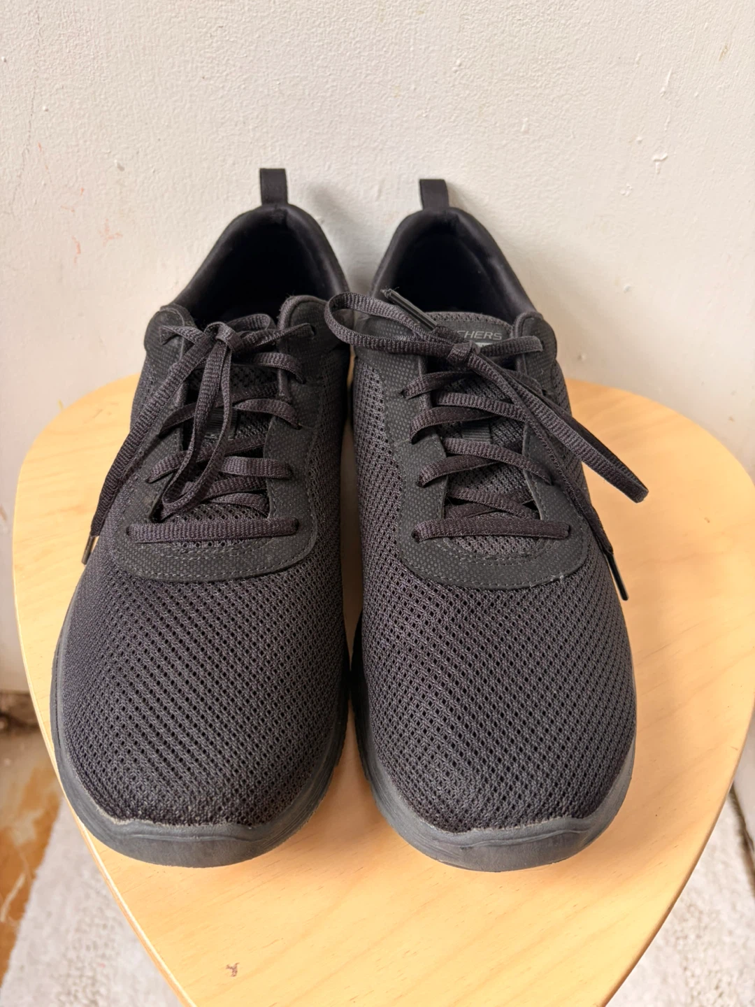 Skechers size 9.5