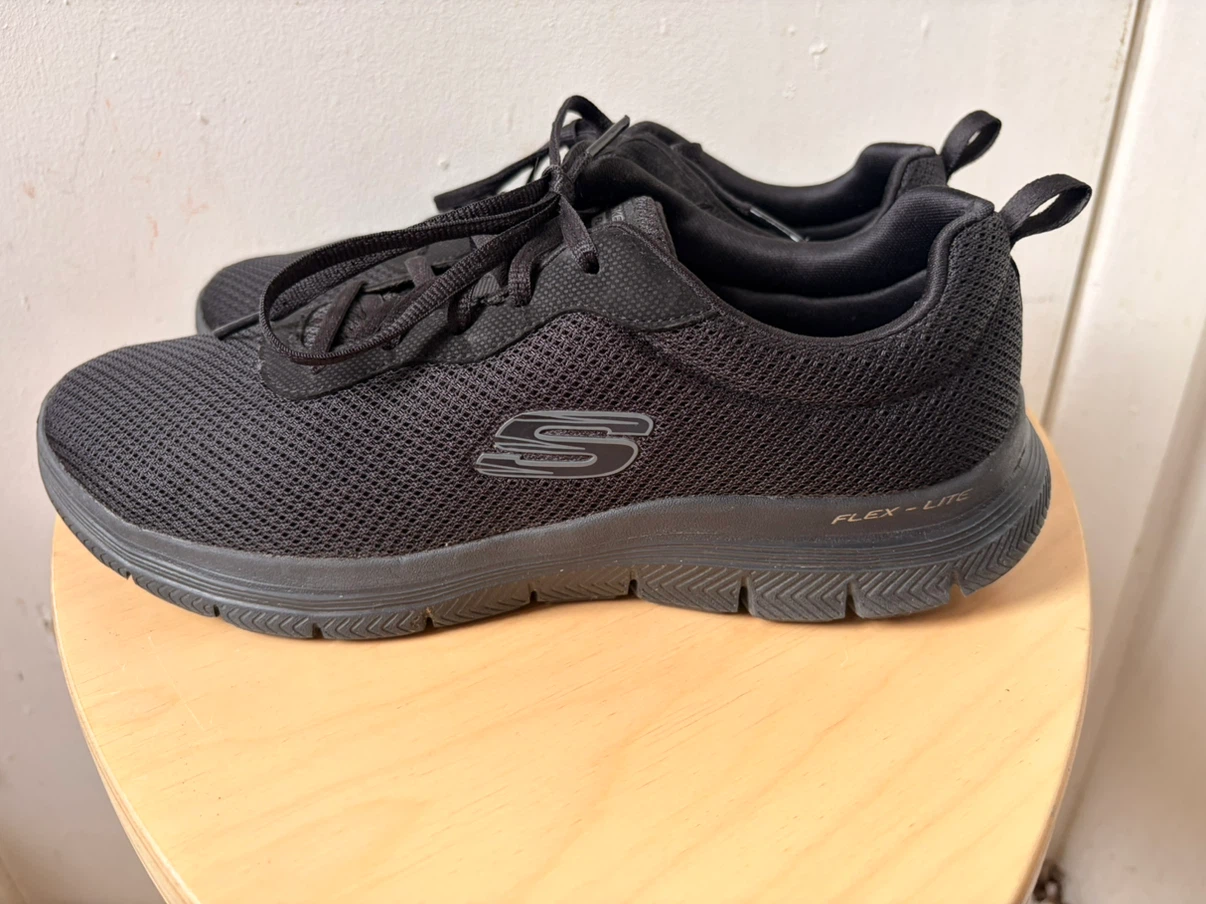 Skechers size 9.5 - photo 2