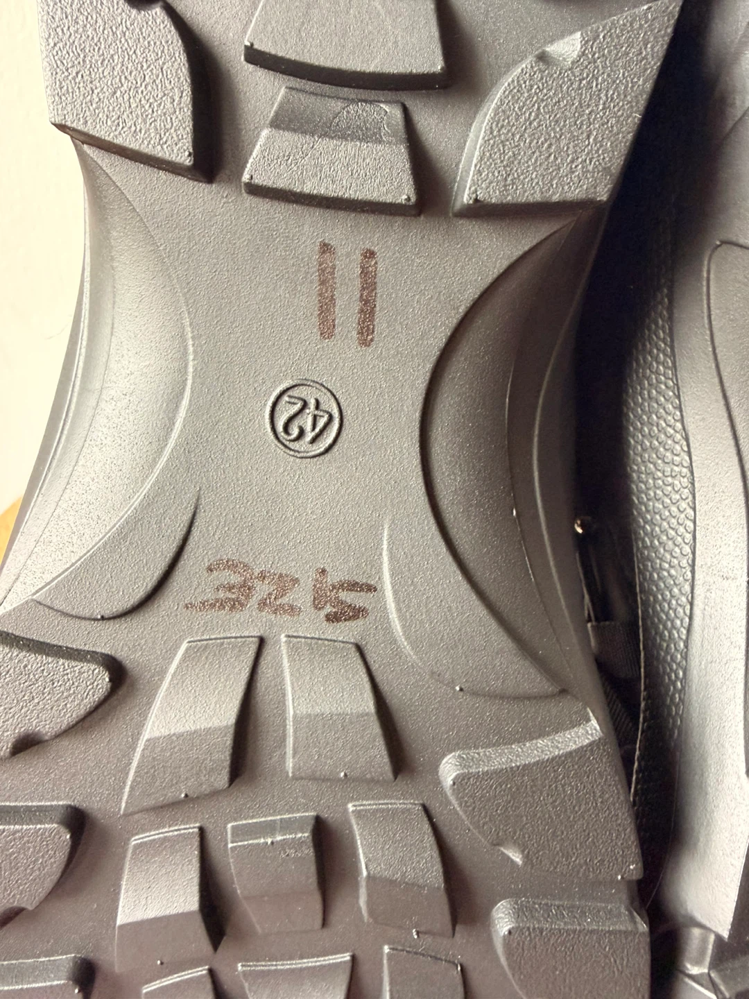 New shoes size 11 - photo 5