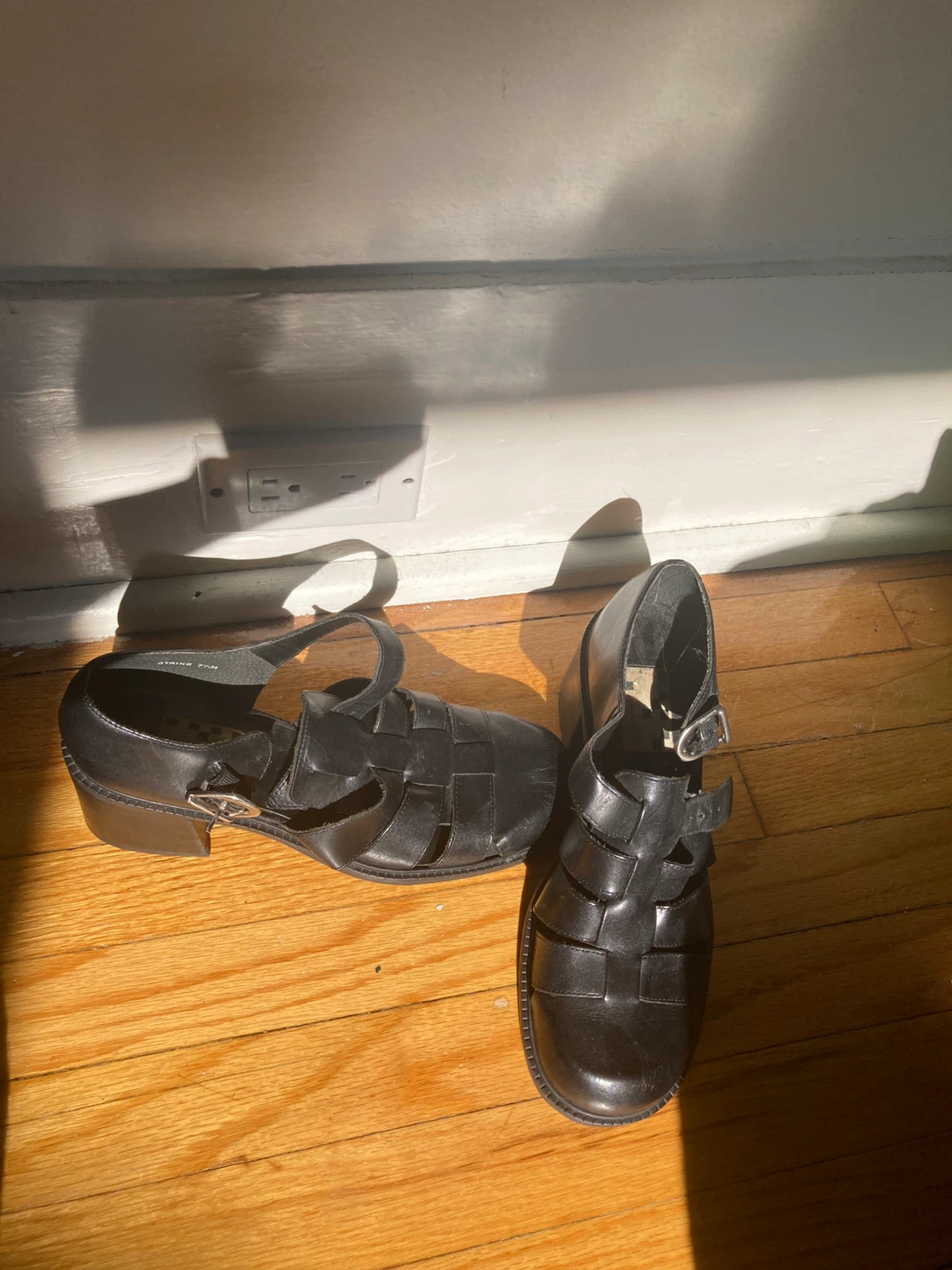 Black Leather Fisherman Sandals