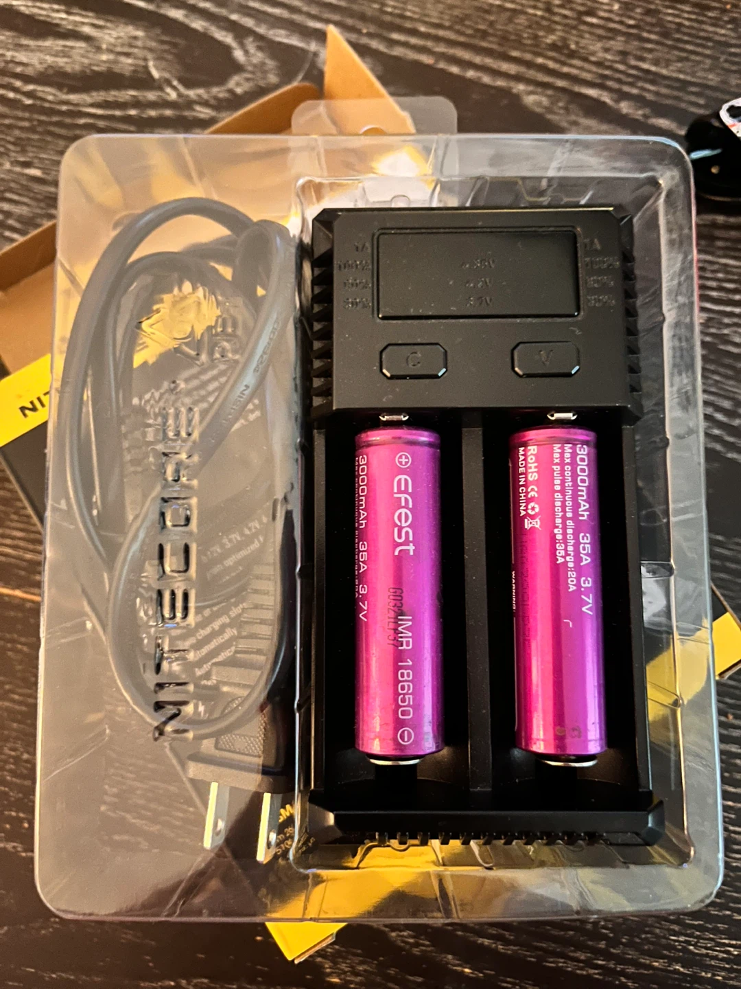 Nitecore dual charger with batteries - photo 2