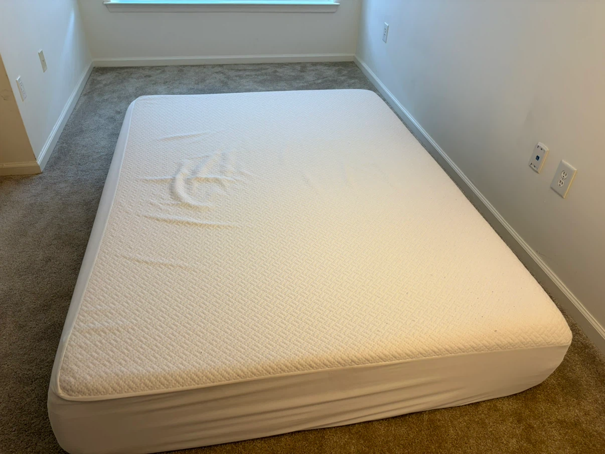 zinus Queen Size Mattress