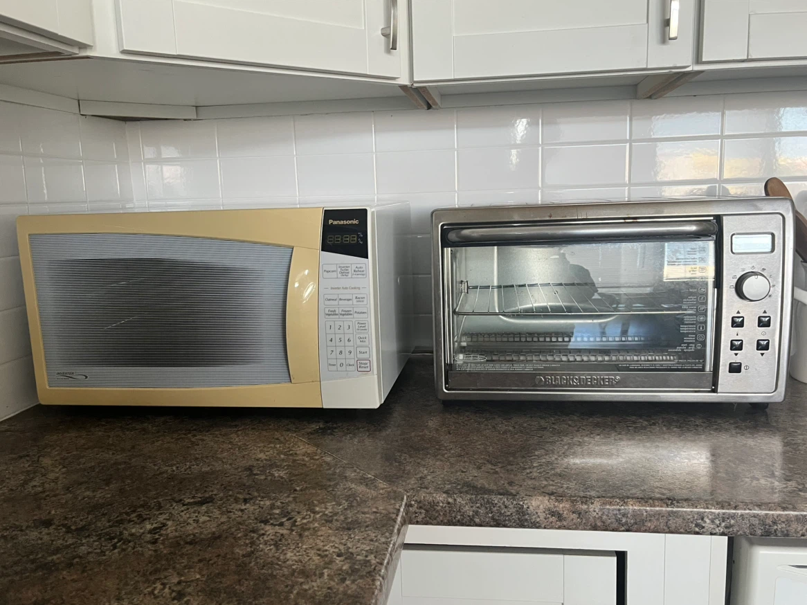 Panasonic Microwave and Black&Decker Oven - photo 5