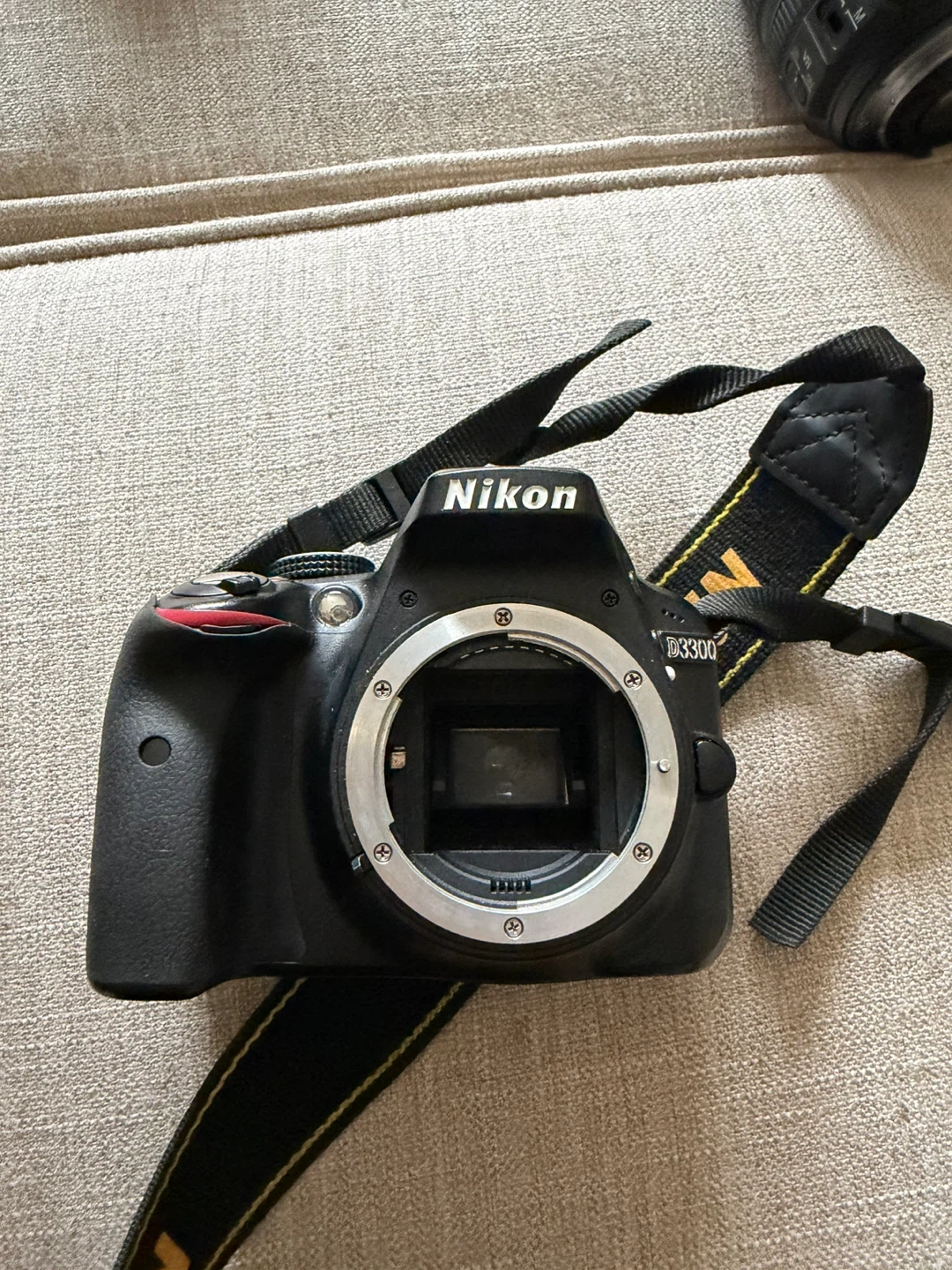Nikon D3300 DSLR Camera with 18-140mm VR Lens and Bag - photo 4