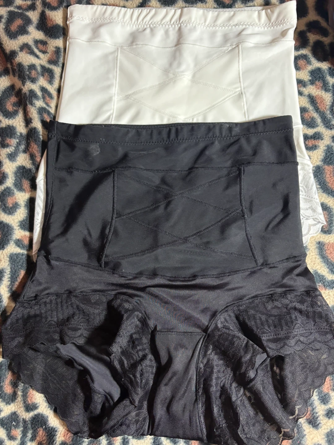 2 Shapewear High-Waisted Briefs Black White