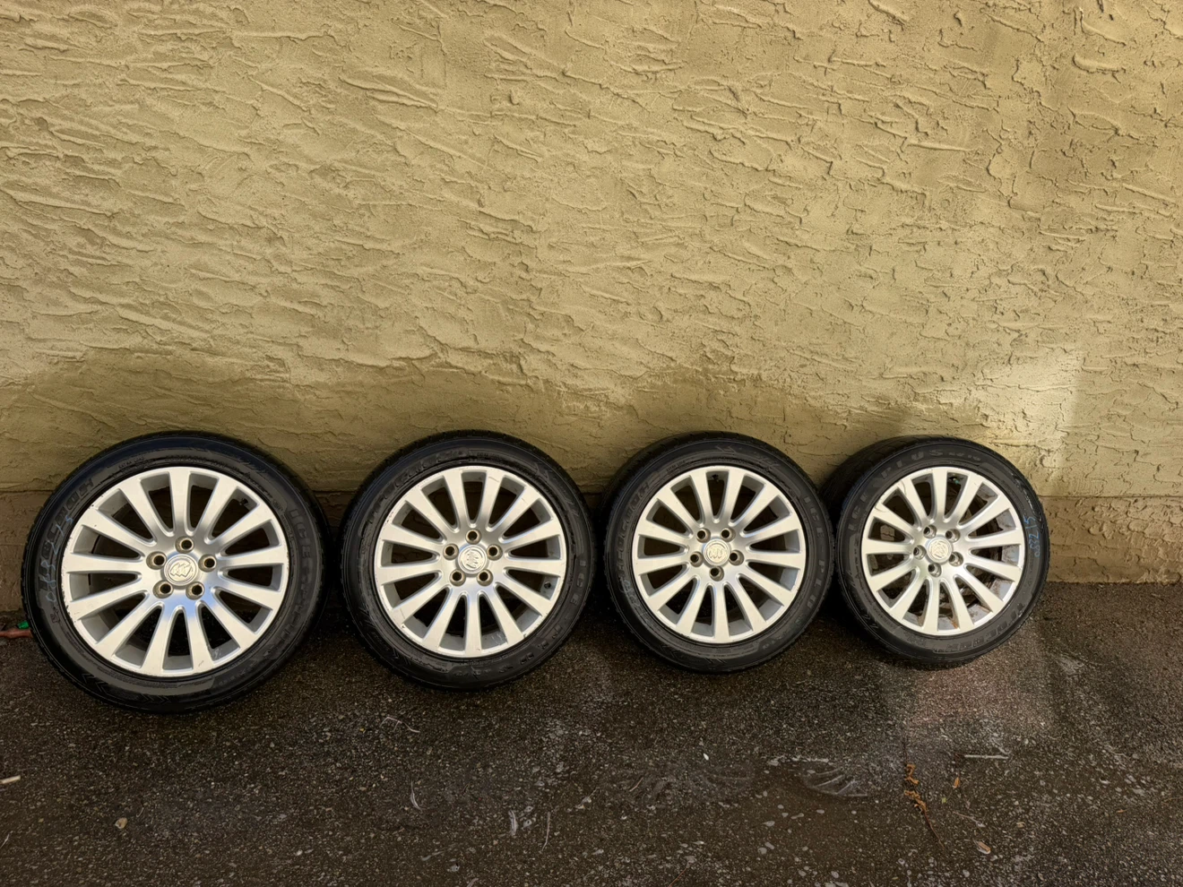 Buick Wheels and Tires Set - photo 2