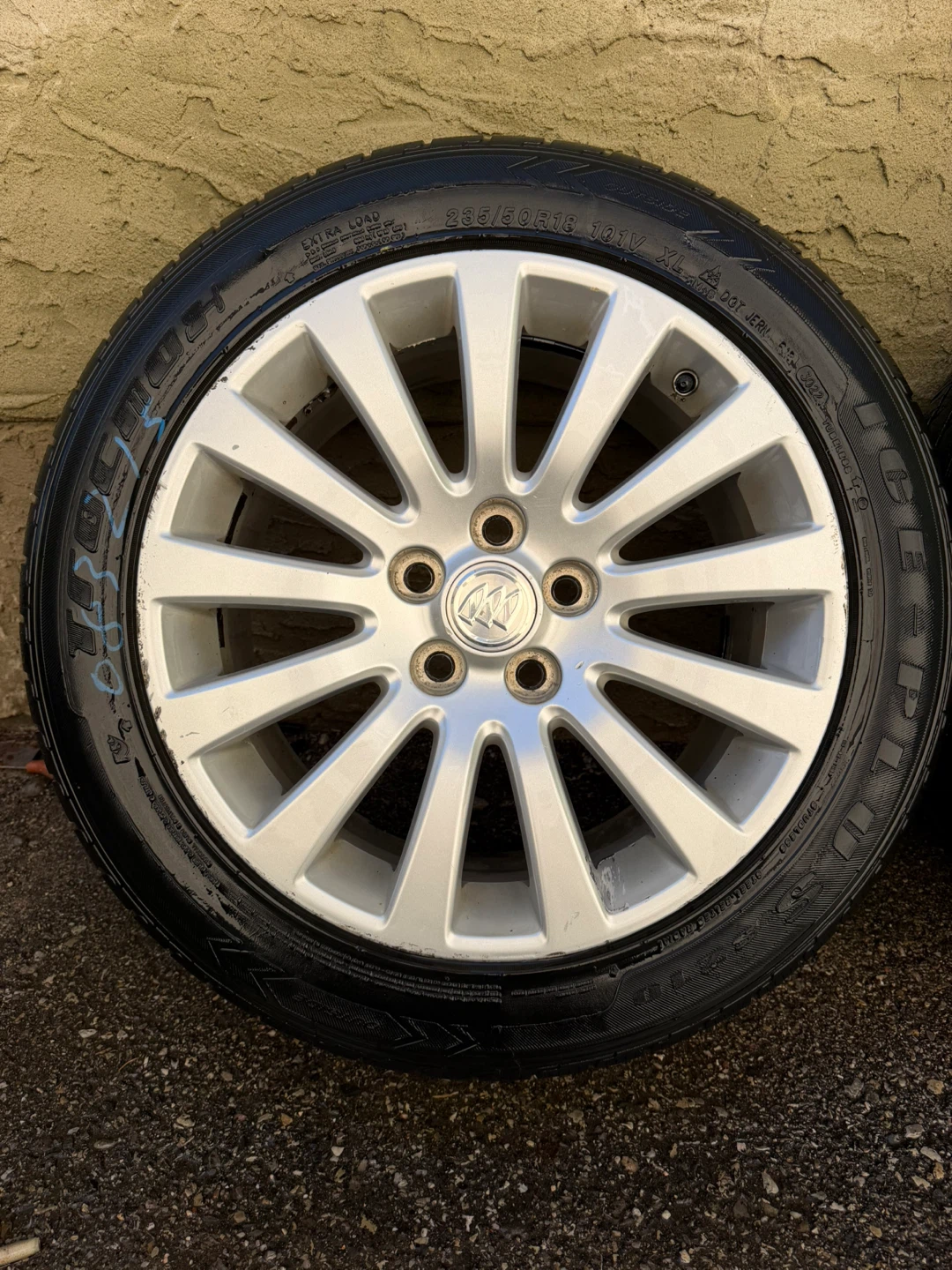 Buick Wheels and Tires Set - photo 3