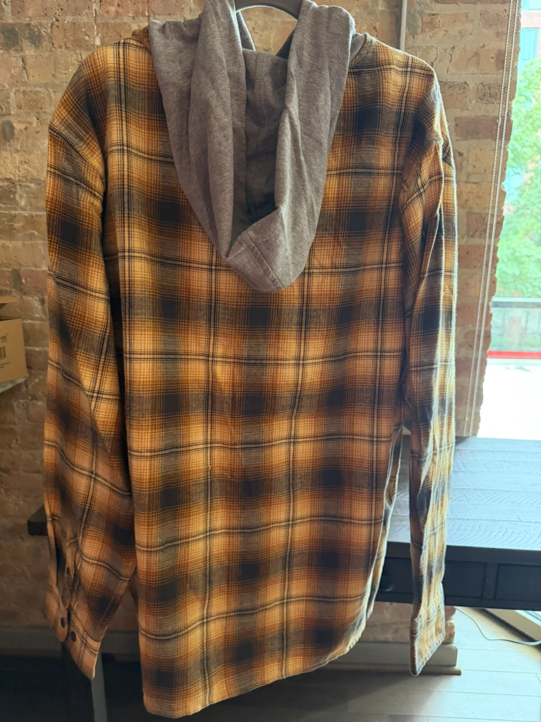 NWT! Oversized L! Men's Plaid Button-Up Shirt with Hoodie - photo 2