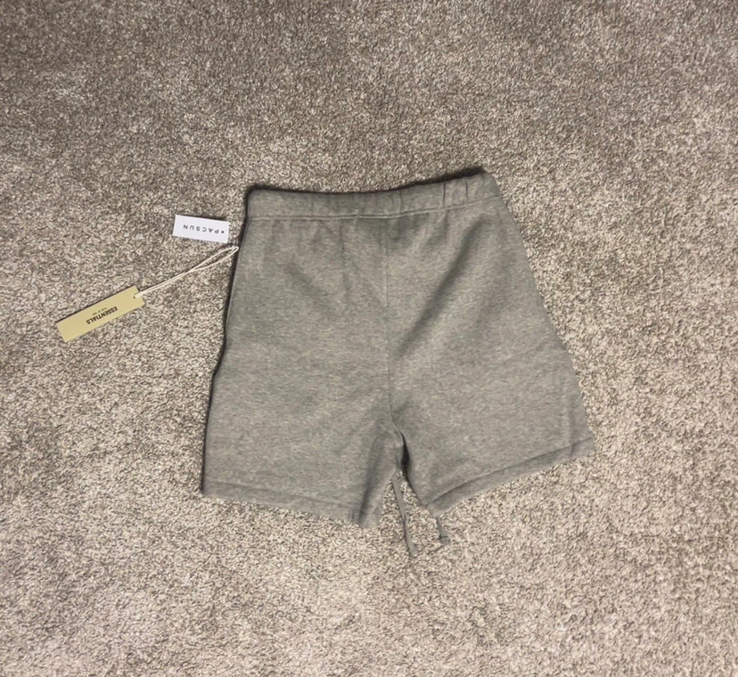 ESSENTIALS Fear of God Grey Sweatshorts - photo 5
