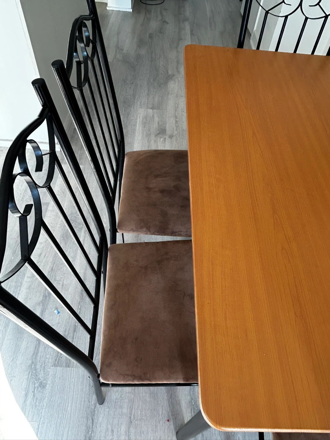 Dining Table with 4 Chairs