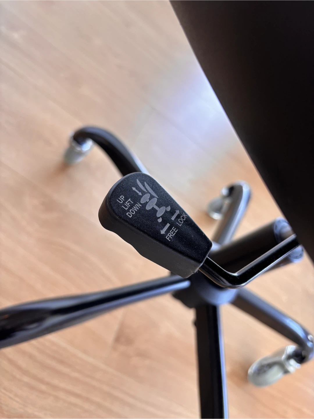 Ergonomic Office Chair – Excellent Condition - photo 4