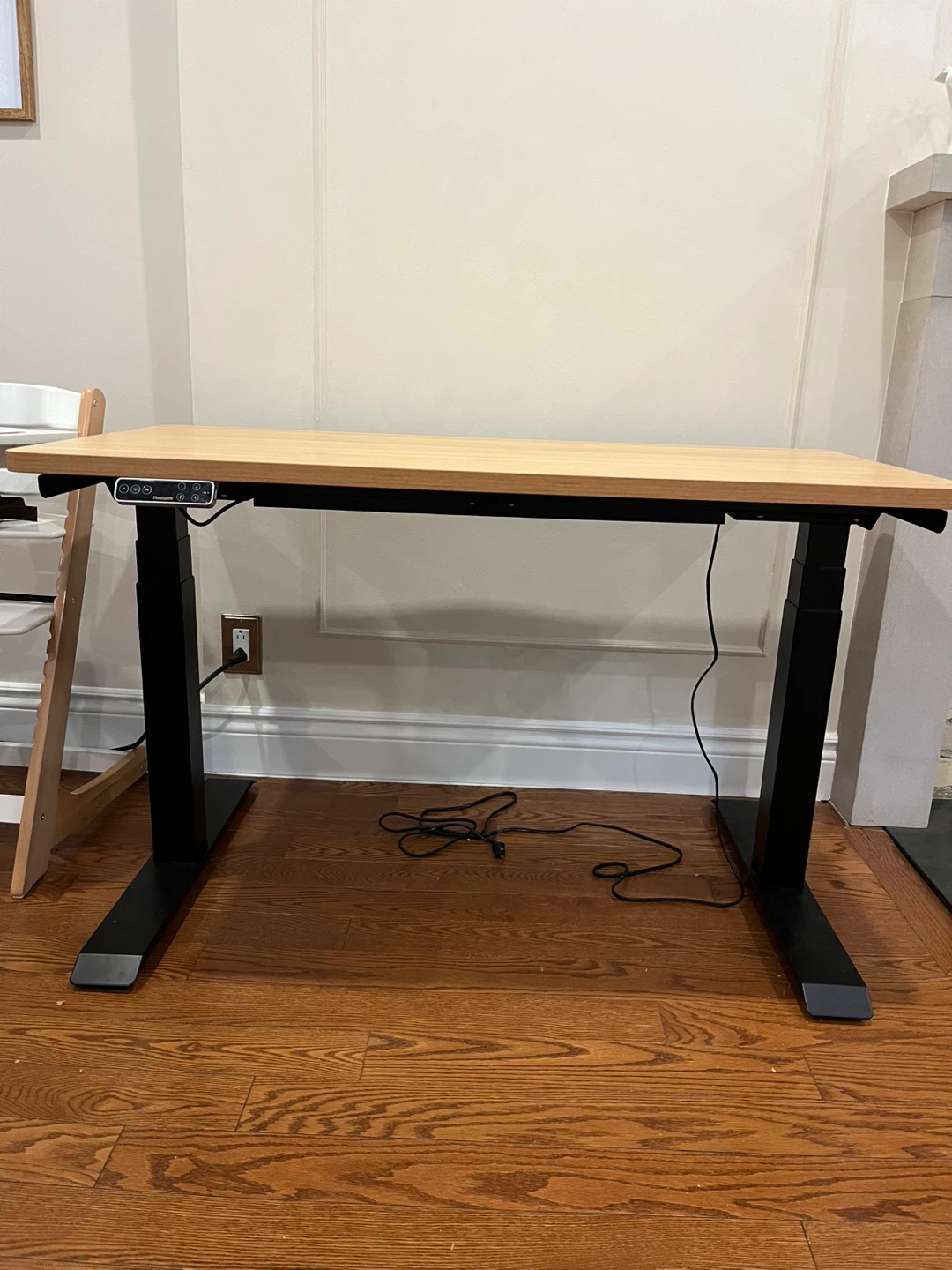 FlexiSpot Sit/Stand Desk - Light Wood