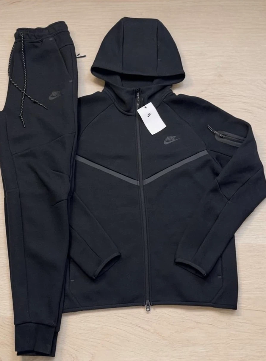 Nike Tech Fleece tracksuit black