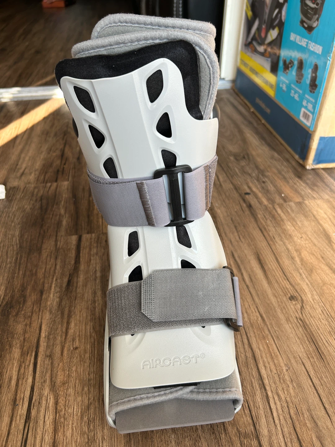Moveout sale Aircast Walking Boot
