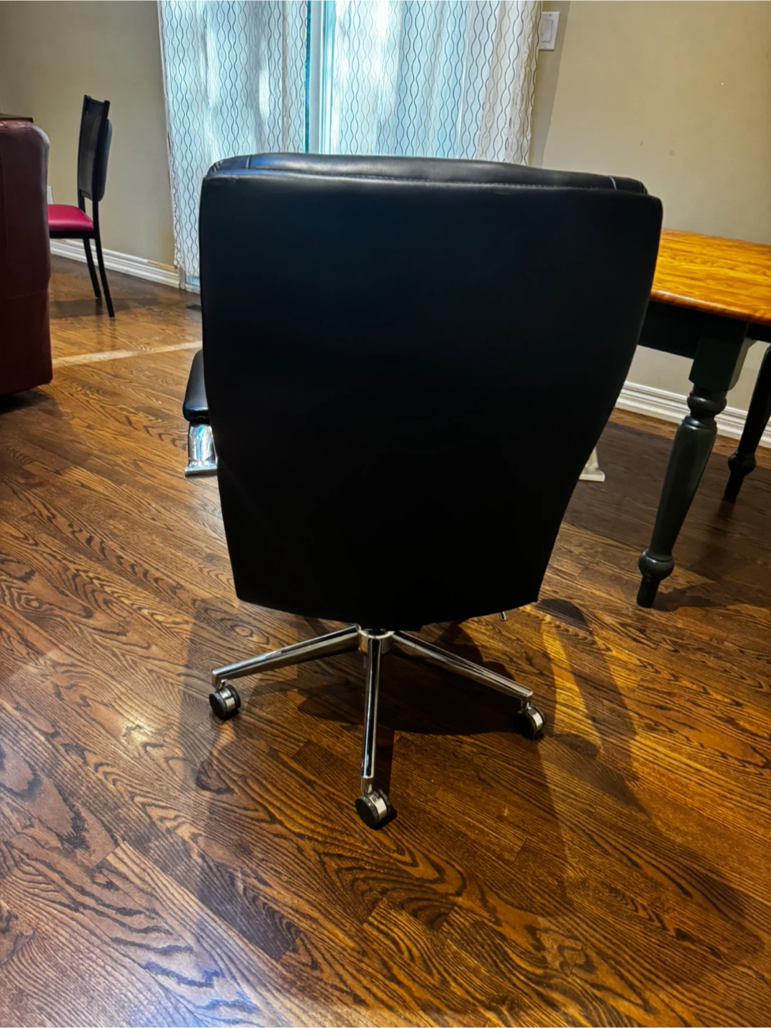 Black Office Chair - photo 3